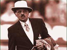 Srinivas Venkataraghavan- One of the Top 5 Greatest Umpires Of All Time Srinivas Venkataraghavan- One of the Top 5 Greatest Umpires Of All Time