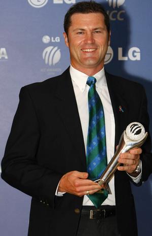 Simon Taufel, One of the Top 5 Best Umpires Of All Time Simon Taufel, One of the Top 5 Best Umpires Of All Time