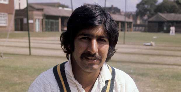 Top 10 greatest pakistani bowlers of all time